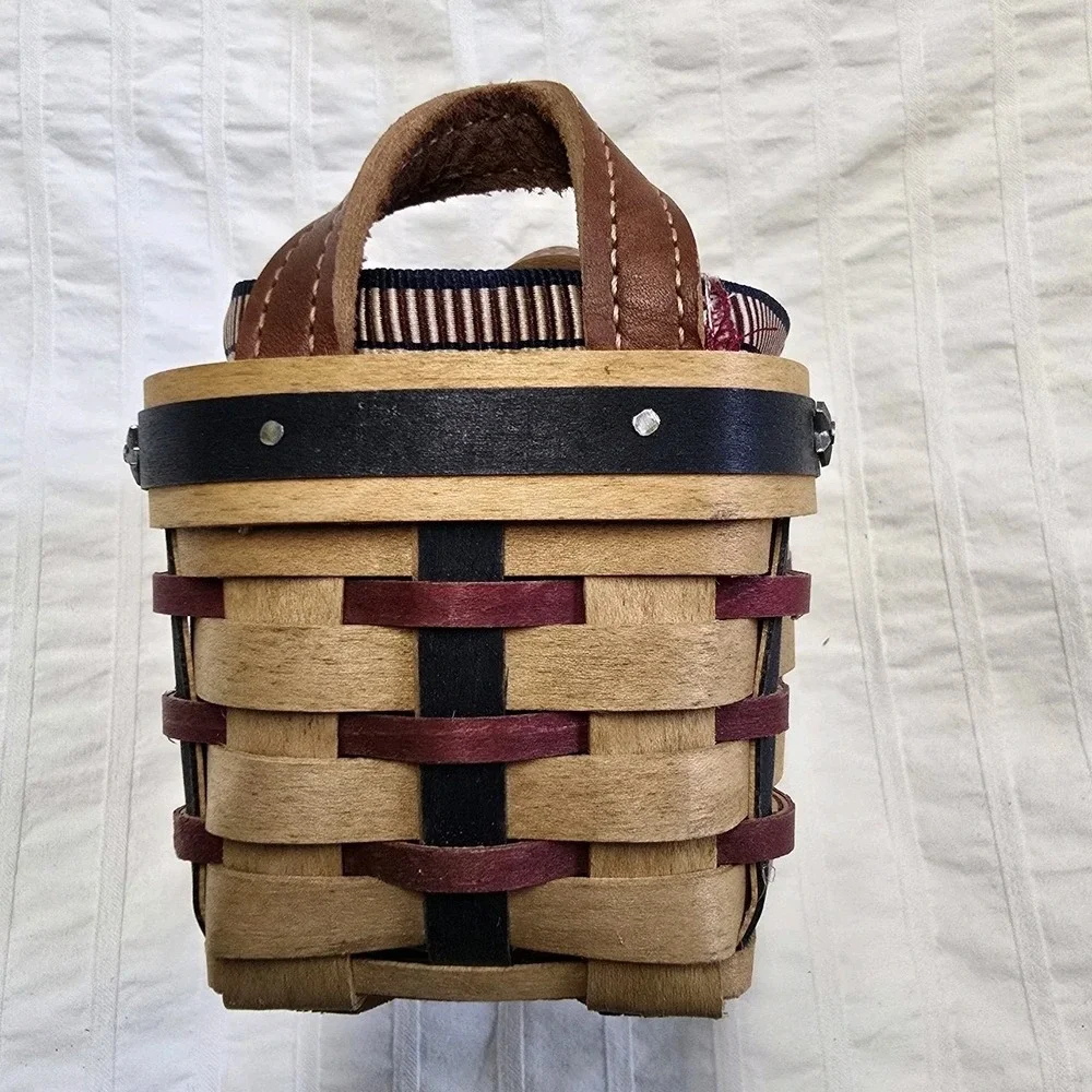 Longaberger‎ Collectors Club Proudly American Salt Pepper Basket Liner Protector